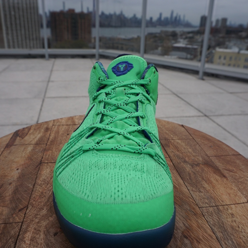 Kobe 8 System Elite Superhero Size 10